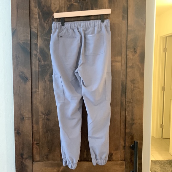 Grey Jaanuu scrub SET - Picture 5 of 7